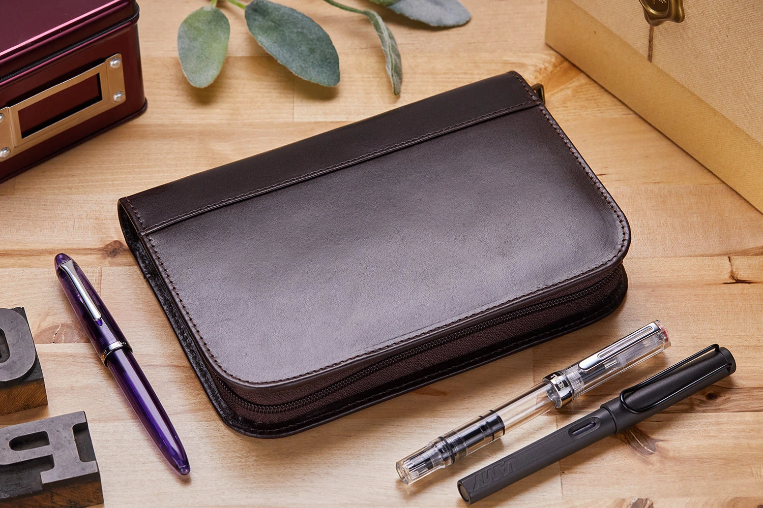 Aston Leather 10 Slot Pen Case - Dark Brown 4 Aston Leather 10 Slot Pen Case - Dark Brown - Image 4