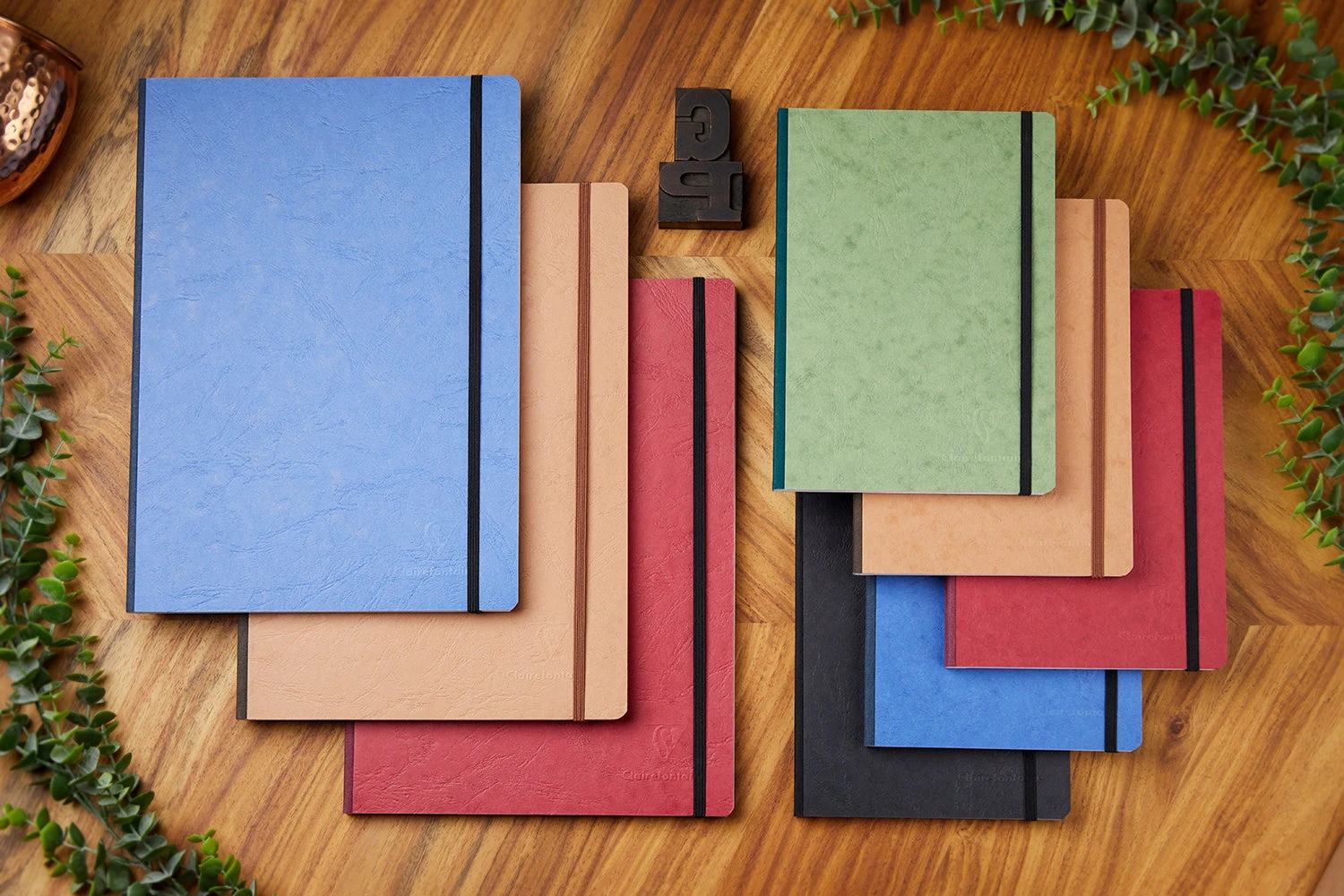 Clairefontaine Basic Clothbound A5 Notebook - Red, Lined 4 Clairefontaine Basic Clothbound A5 Notebook - Red, Lined - Image 4