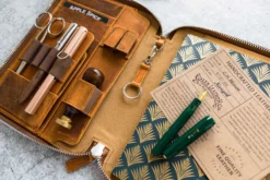 Galen Leather Zippered A5 Notebook Folio - Crazy Horse Brown -Office Supplies Shop GalenLeather NotebookFolio A5 CrazyHorseBrown 2