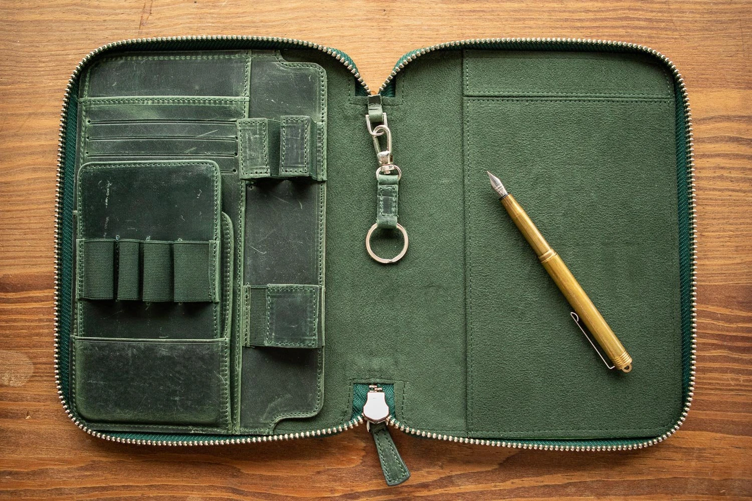 Galen Leather Zippered A5 Notebook Folio - Crazy Horse Forest Green 6 Galen Leather Zippered A5 Notebook Folio - Crazy Horse Forest Green - Image 6