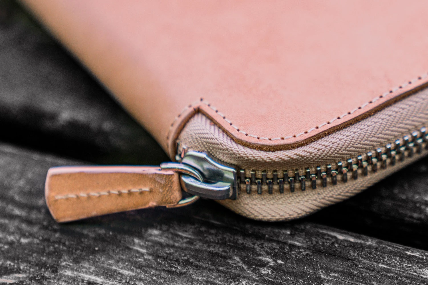 Galen Leather Zippered A5 Notebook Folio - Natural 13 Galen Leather Zippered A5 Notebook Folio - Natural - Image 13