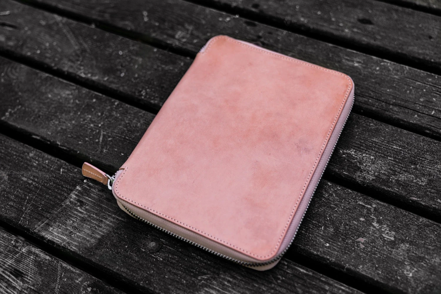 Galen Leather Zippered A5 Notebook Folio - Natural 4 Galen Leather Zippered A5 Notebook Folio - Natural - Image 4