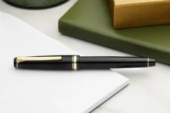 Pilot Falcon Fountain Pen - Black/Gold -Office Supplies Shop Pilot Falcon Black Gold 1