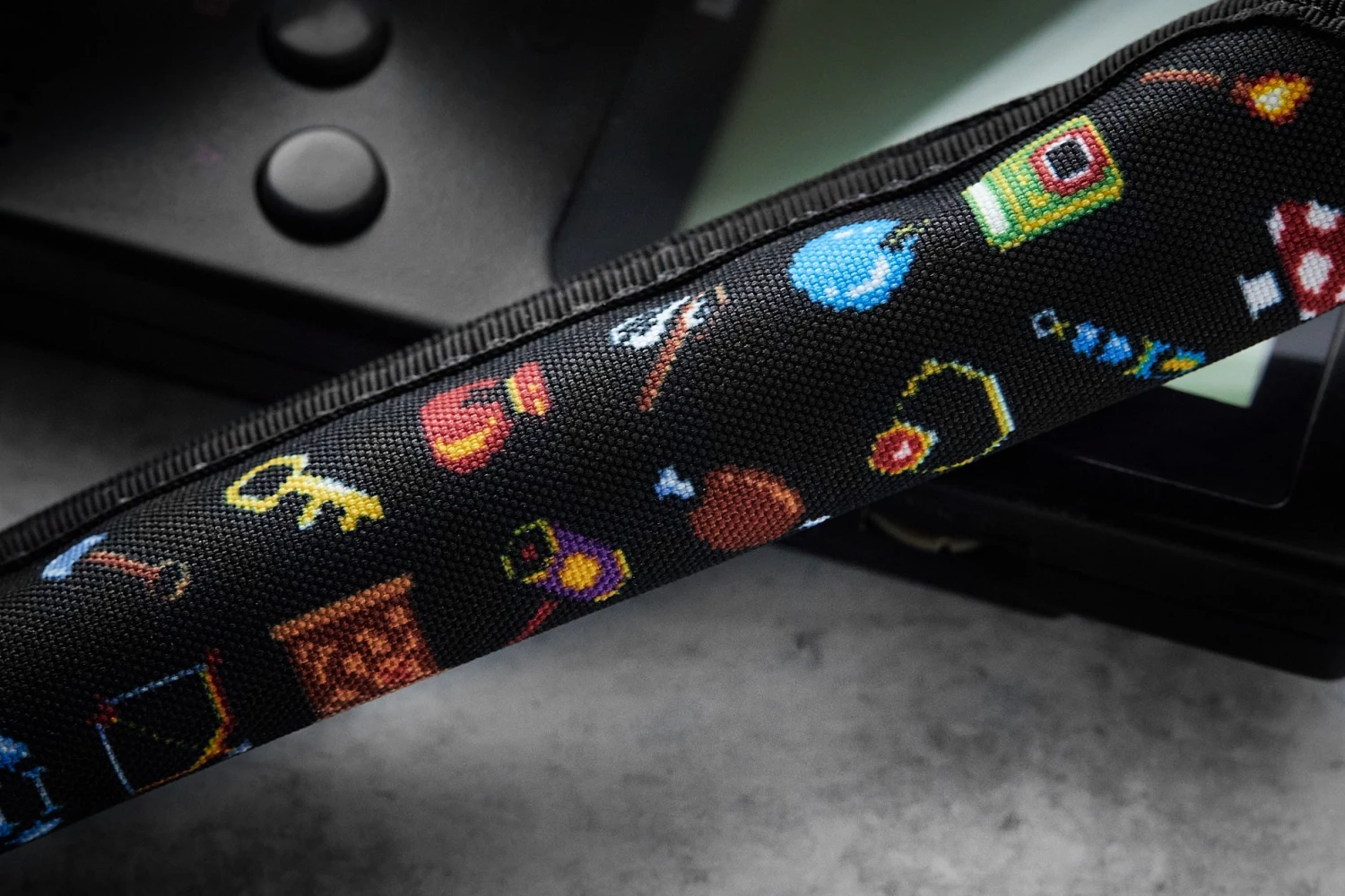 Retro 51 X Rickshaw Bagworks 1 Pen Sleeve - 8-Bit Inventory 4 Retro 51 X Rickshaw Bagworks 1 Pen Sleeve - 8-Bit Inventory - Image 4