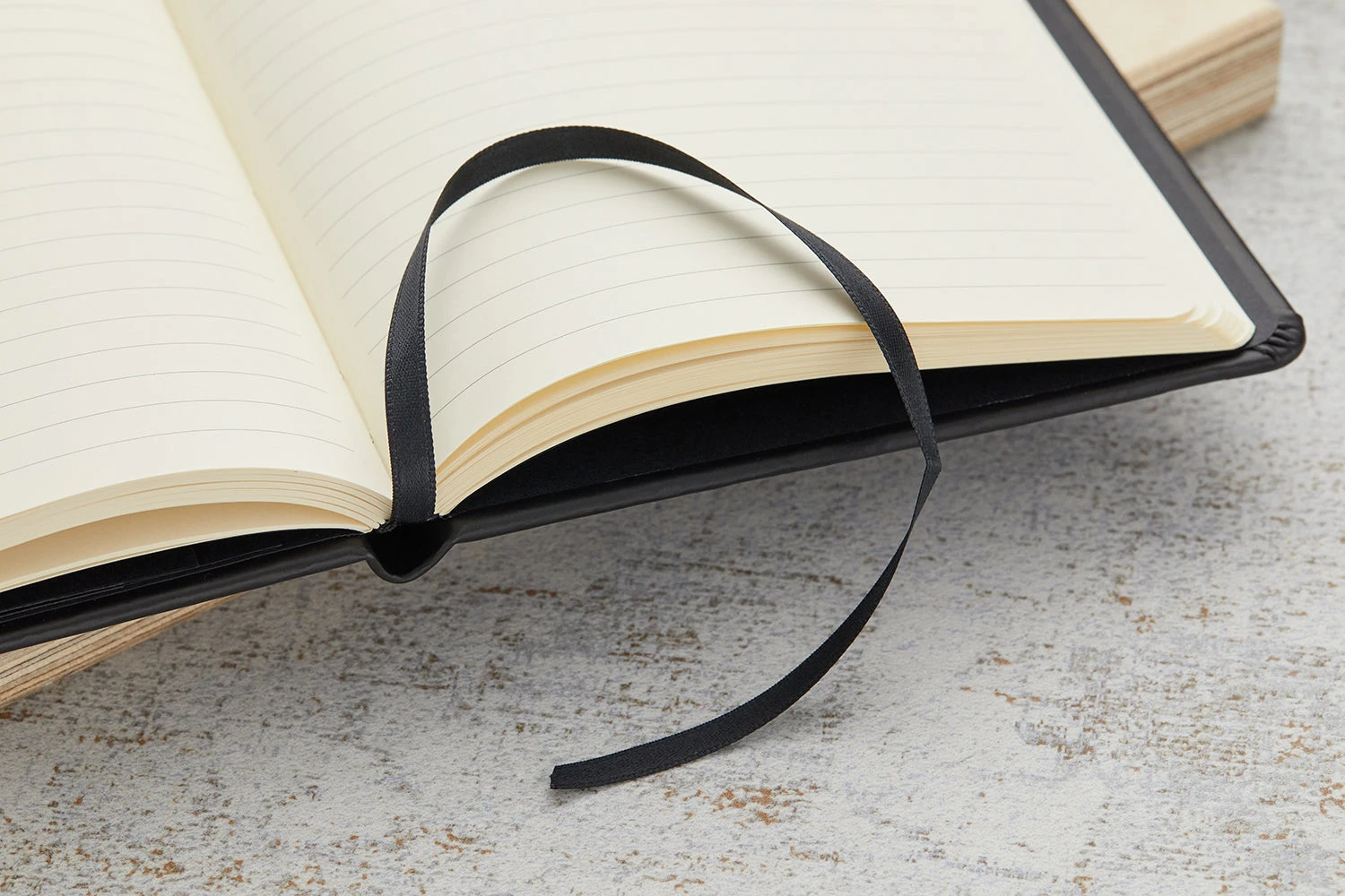 Rhodia A5 Webnotebook - Black, Lined 4 Rhodia A5 Webnotebook - Black, Lined - Image 4