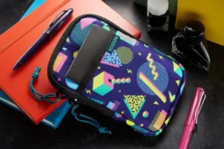 Rickshaw Bagworks Sinclair Model R Case - Arcade Carpet -Office Supplies Shop Rickshaw Bagworks Sinclair Model R Case ArcadeCarpet 1