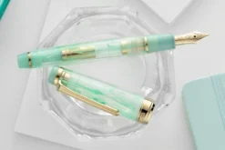 Sailor Veilio Fountain Pen - Pearl Mint (Limited Production) 9 Sailor Veilio Fountain Pen - Pearl Mint (Limited Production) -Office Supplies Shop Sailor Bespoke Veilio green 3