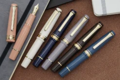 Sailor Pro Gear Slim Mini Fountain Pen - Zyne Pink 26 Sailor Pro Gear Slim Mini Fountain Pen - Zyne Pink -Office Supplies Shop Sailor ProGear SlimMini PuffBrown AyurBlue AyurGray NightBlue BeniWhite ZynePink 3