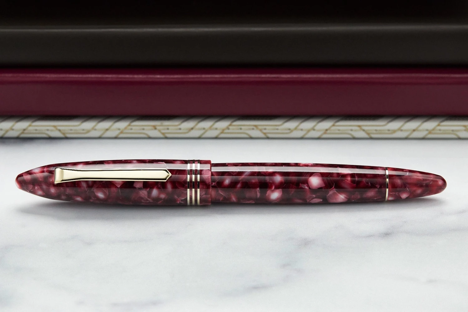 Tibaldi Bononia Fountain Pen - Pomegranate (Limited Edition) 2 Tibaldi Bononia Fountain Pen - Pomegranate (Limited Edition) - Image 2