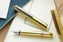 Traveler's Company Brass Fountain Pen -Office Supplies Shop Traveler s Company Brass Pen 3